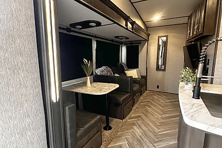 Fifth-wheel