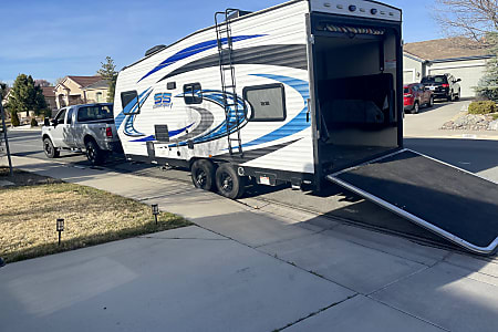 Toy hauler