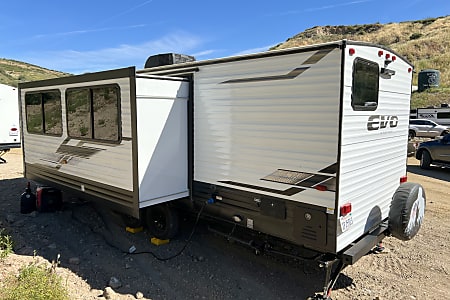 Travel trailer