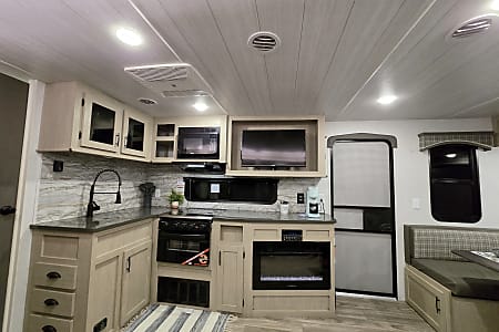 Travel trailer