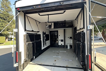 Toy hauler