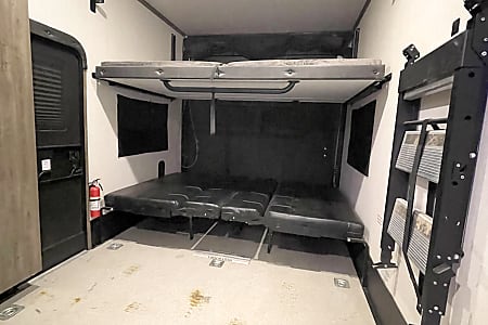 Toy hauler