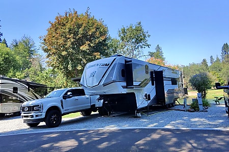 Toy hauler