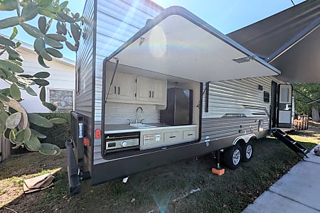 Travel trailer