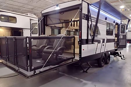 Toy hauler