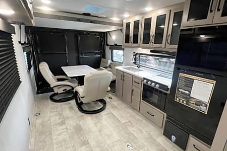 Toy hauler
