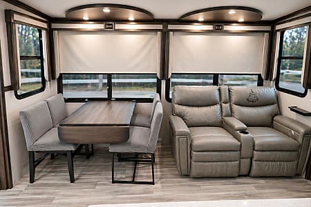 Fifth-wheel