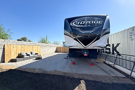Fifth-wheel