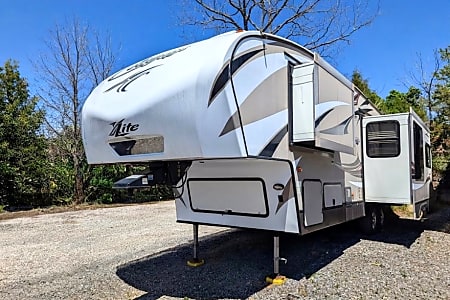 Fifth-wheel