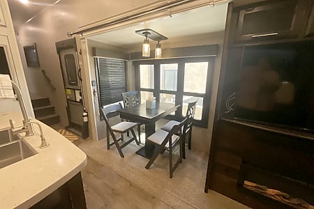 Fifth-wheel
