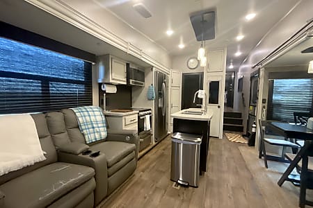 Fifth-wheel