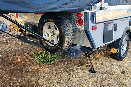 Folding trailer