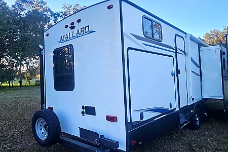 Travel trailer