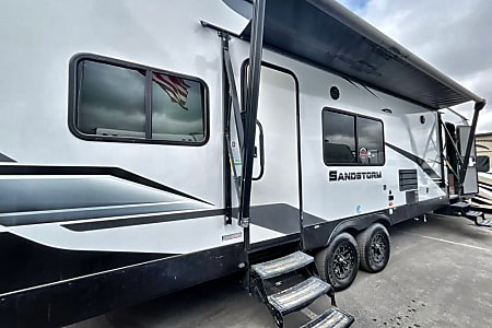 Toy hauler
