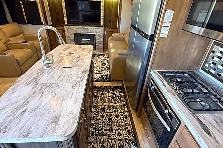 Fifth-wheel