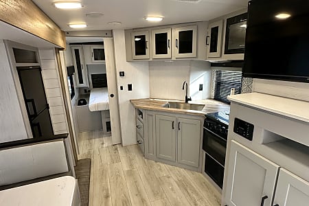 Travel trailer