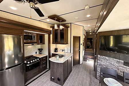 Fifth-wheel