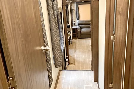Fifth-wheel