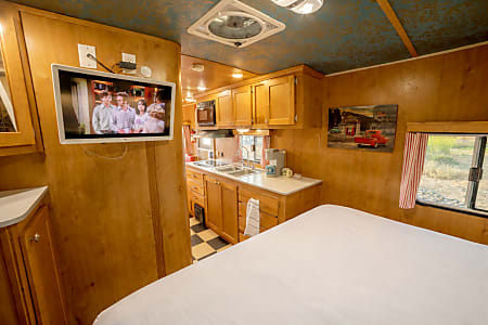 Travel trailer