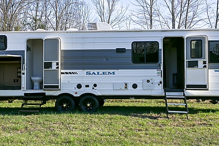 Travel trailer