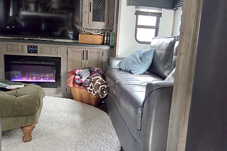 Fifth-wheel