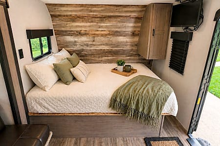 Travel trailer