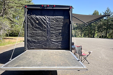 Toy hauler