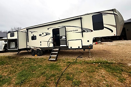 Fifth-wheel