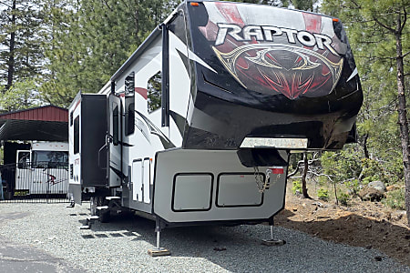 Fifth-wheel
