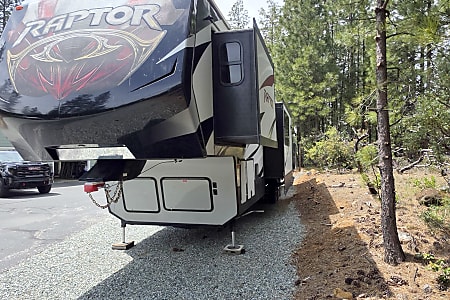 Fifth-wheel