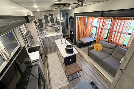 Fifth-wheel