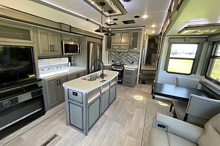 Fifth-wheel