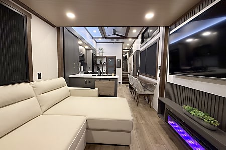 Fifth-wheel