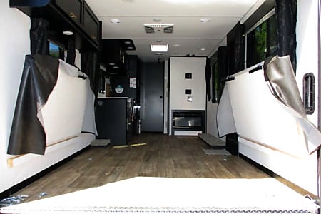 Toy hauler