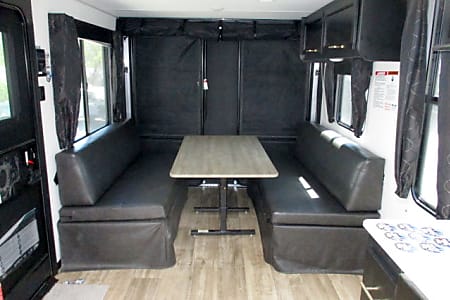 Toy hauler