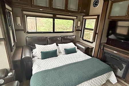Fifth-wheel