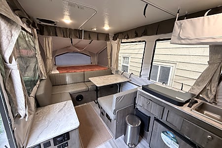 Folding trailer
