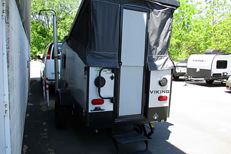 Folding trailer