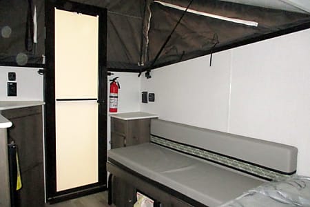 Folding trailer