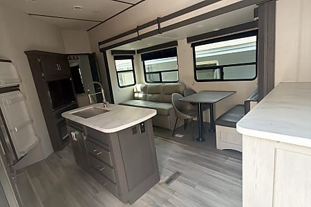 Fifth-wheel