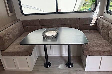 Fifth-wheel