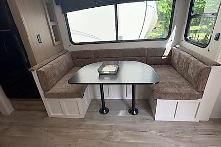Fifth-wheel