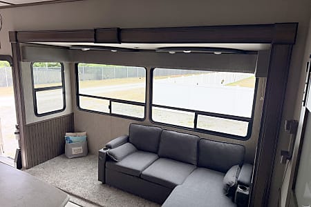Fifth-wheel