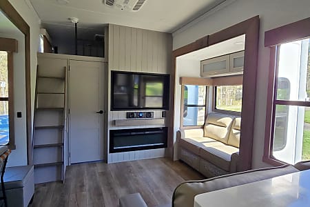 Fifth-wheel