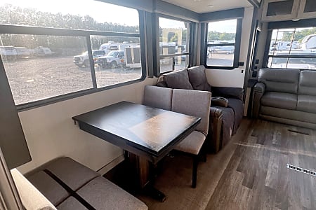 Fifth-wheel