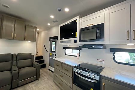 Fifth-wheel