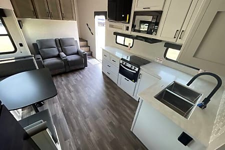 Fifth-wheel