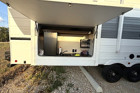 Travel trailer