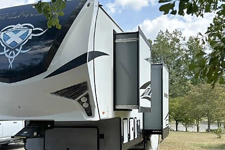 Fifth-wheel