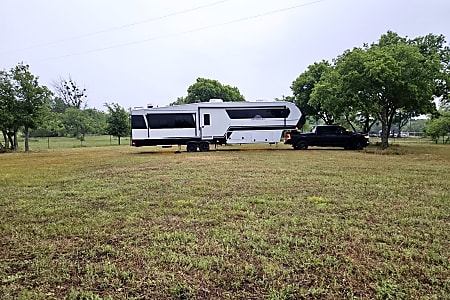 Fifth-wheel